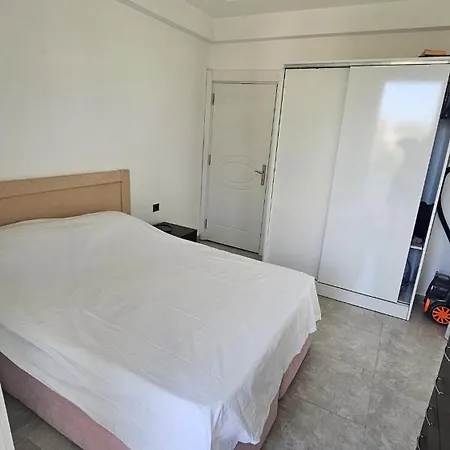 Turkuaz Sitesi 2 Odali Esyali Ve Havuzlu Manzarali Kisi Fiyati Degil Fiyati * Side