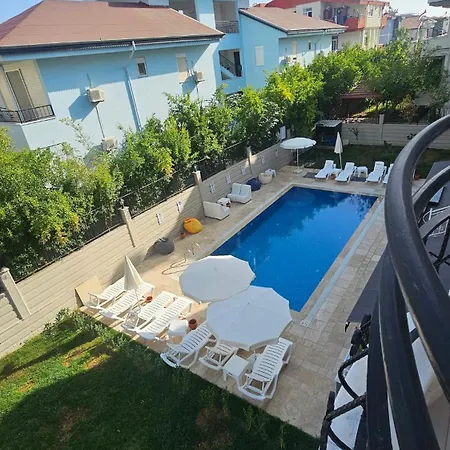 Turkuaz Sitesi 2 Odali Esyali Ve Havuzlu Manzarali Kisi Fiyati Degil Fiyati アパート シダ